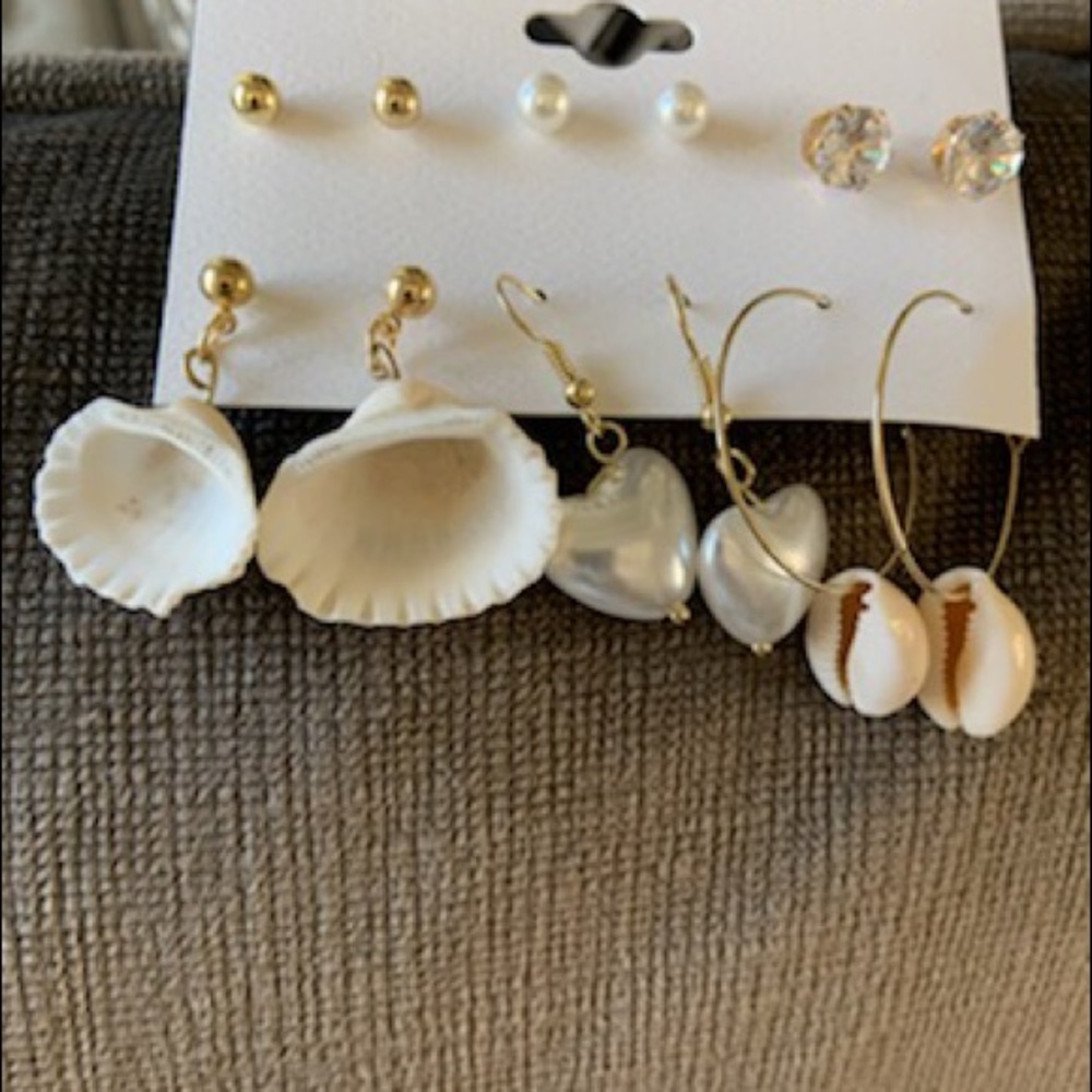 Earrings - Picture 3 of 4